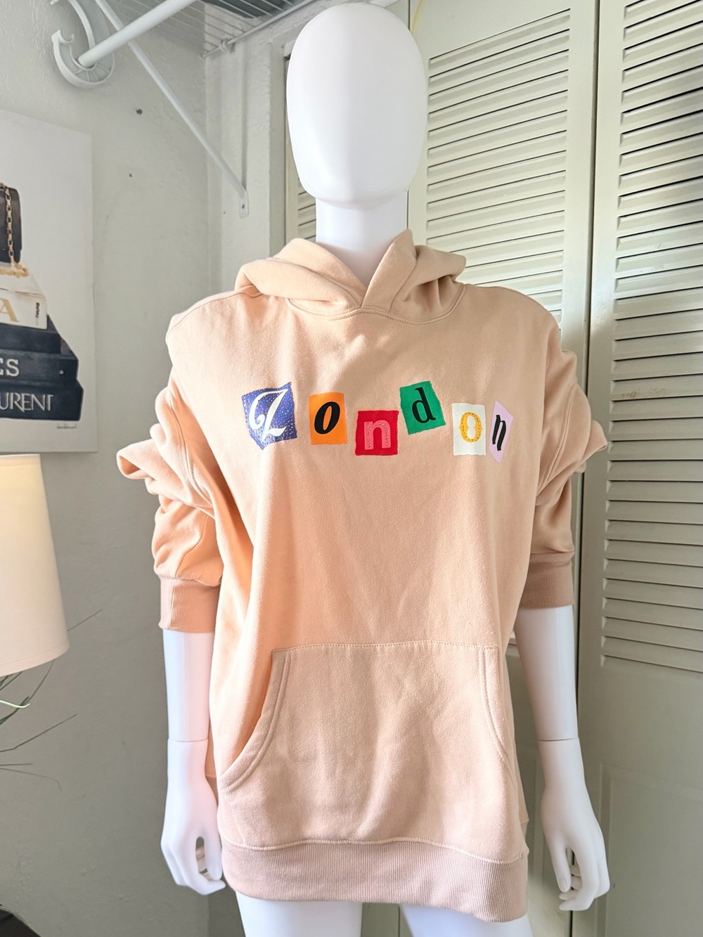 NO COMMENTS /Beige Hoodie with Vibrant London Design size XL
